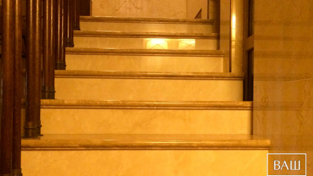 Лестница из мрамора Имперадор Лайт
